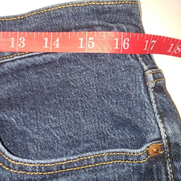 Levi's 501 Cutoff Jean Shorts Women Size W33 Dark Wash Raw Edge Western Country - Picture 5 of 16